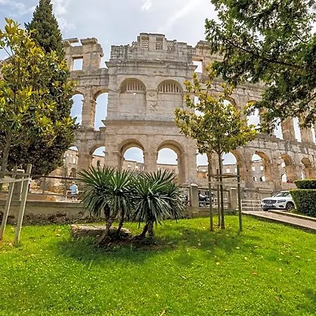 Augusto - Sea View 4* Pula